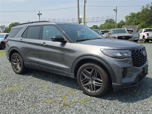 Certified 2025 Ford Explorer ST-Line w/ Premium Package AWD/4WD image 8