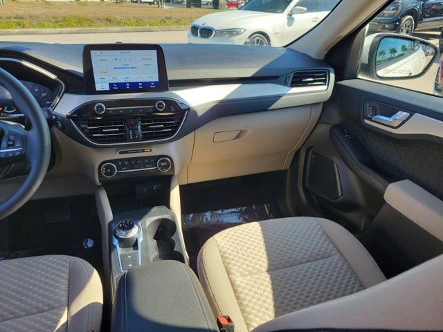 Certified 2020 Ford Escape SE image 21