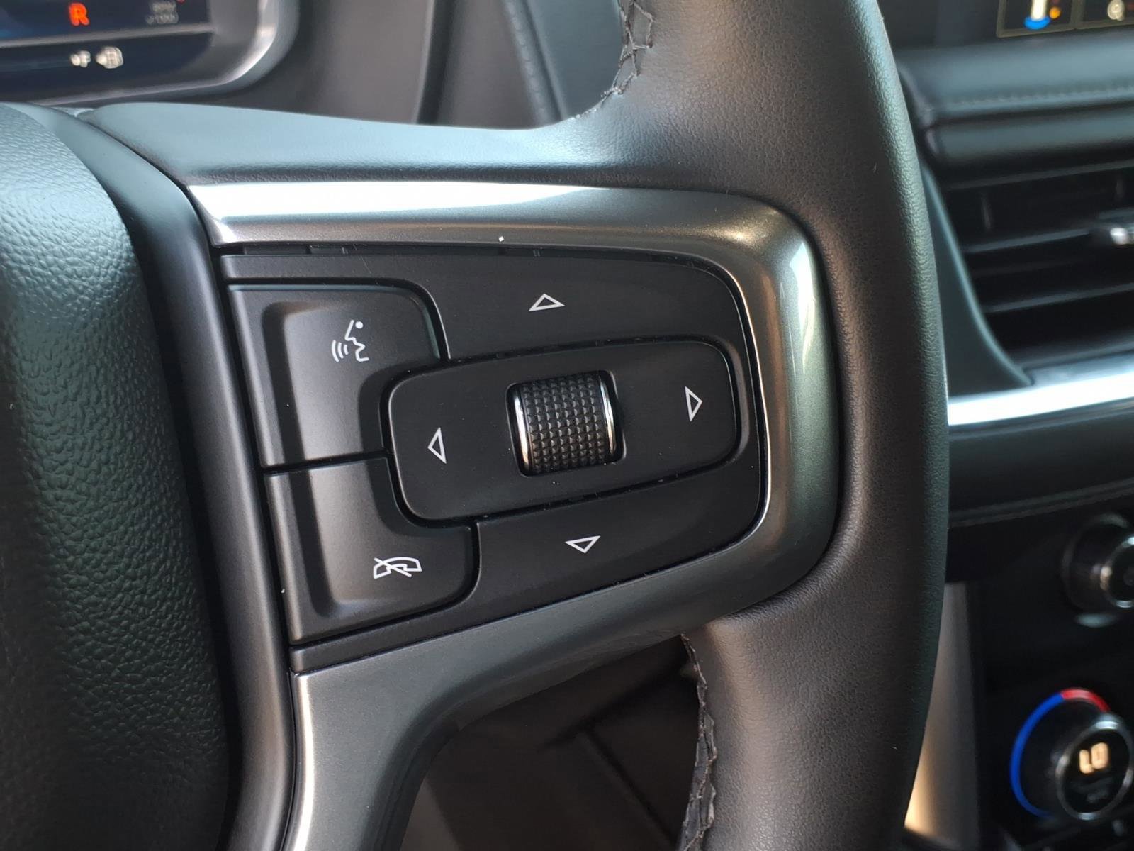 Used 2023 Chevrolet Tahoe Z71 w/ Luxury Package image 25