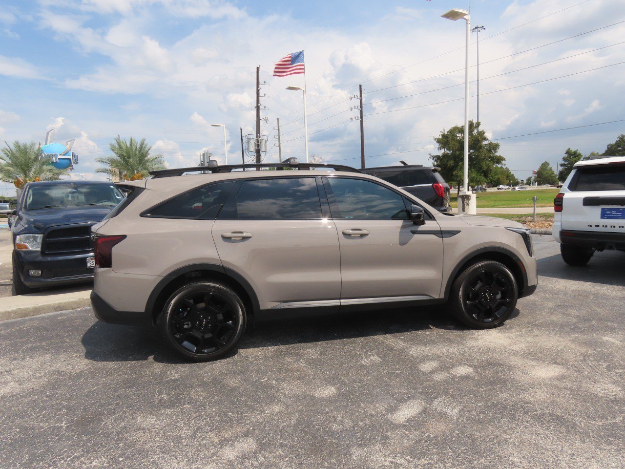 Used 2025 Kia Sorento SX Prestige w/ Olive Brown Leather Package AWD/4WD image 8