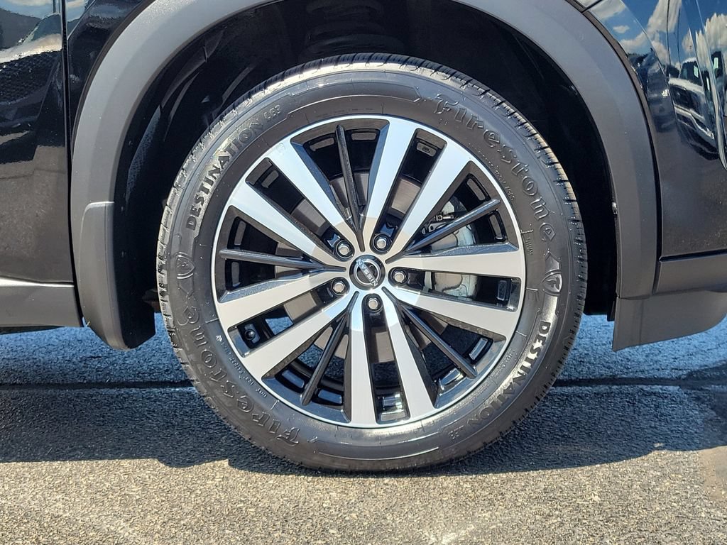 Used 2024 Nissan Pathfinder Platinum w/ Cargo Package AWD/4WD image 9