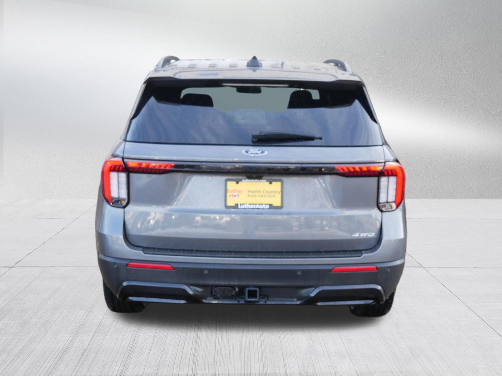 Certified 2025 Ford Explorer ST-Line image 4