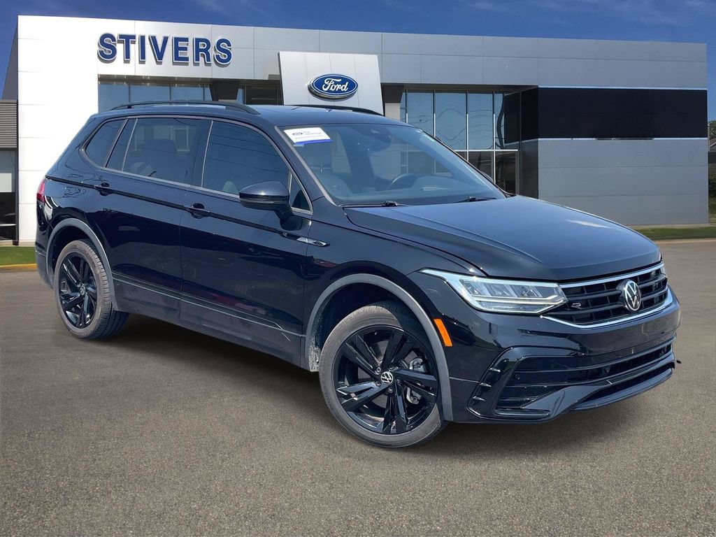 Used 2023 Volkswagen Tiguan SE R-Line FWD image 1