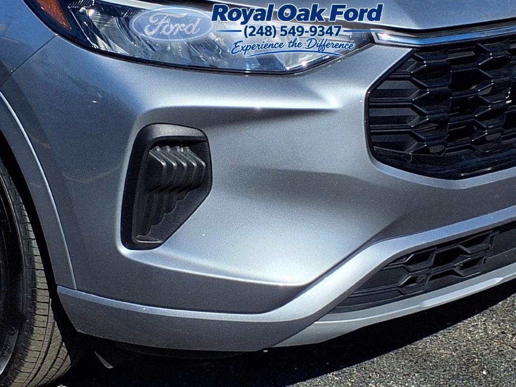 Certified 2024 Ford Escape ST-Line w/ Tech Pack #1 AWD/4WD image 40