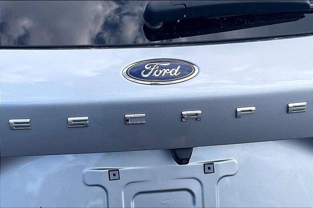Certified 2024 Ford Escape ST-Line w/ Tech Pack #1 AWD/4WD image 31