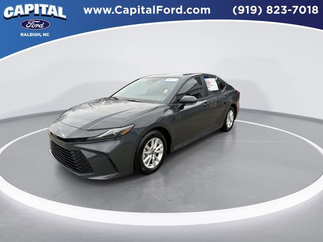 Used 2025 Toyota Camry LE image 2
