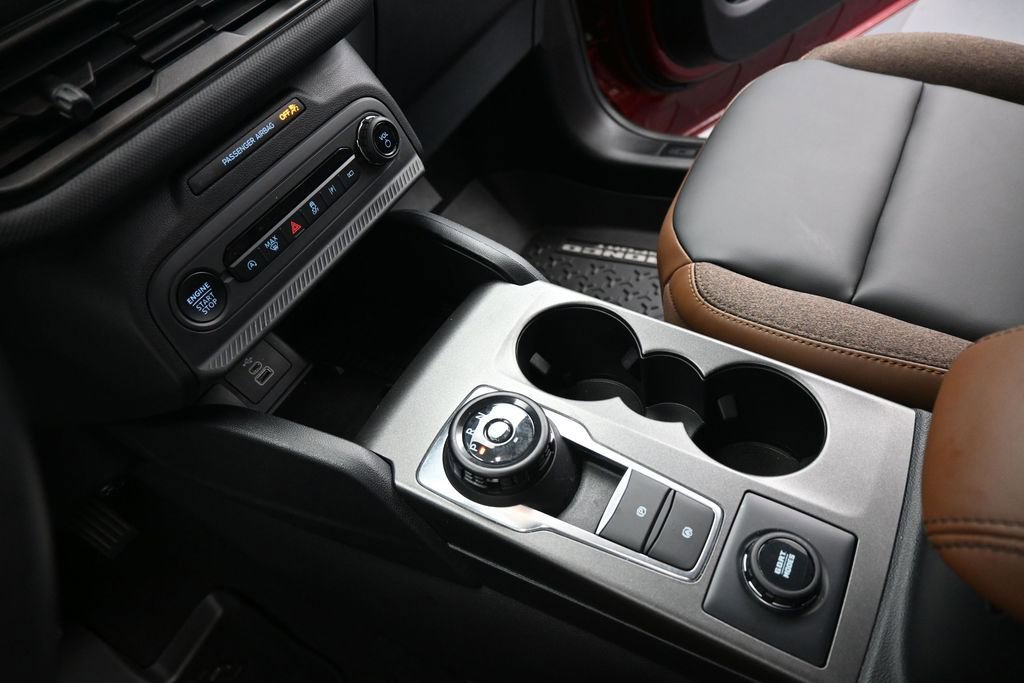 Certified 2025 Ford Bronco Sport Outer Banks w/ Outer Banks Tech Package+ AWD/4WD image 18