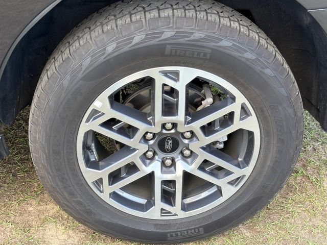 Certified 2025 Ford Expedition Active AWD/4WD image 15