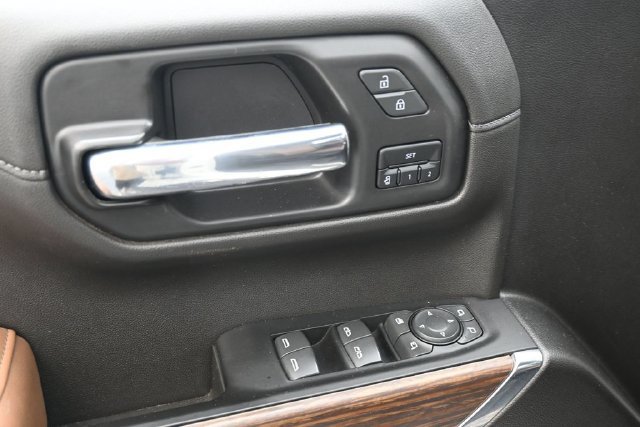 Used 2022 Chevrolet Silverado 1500 High Country AWD/4WD image 12