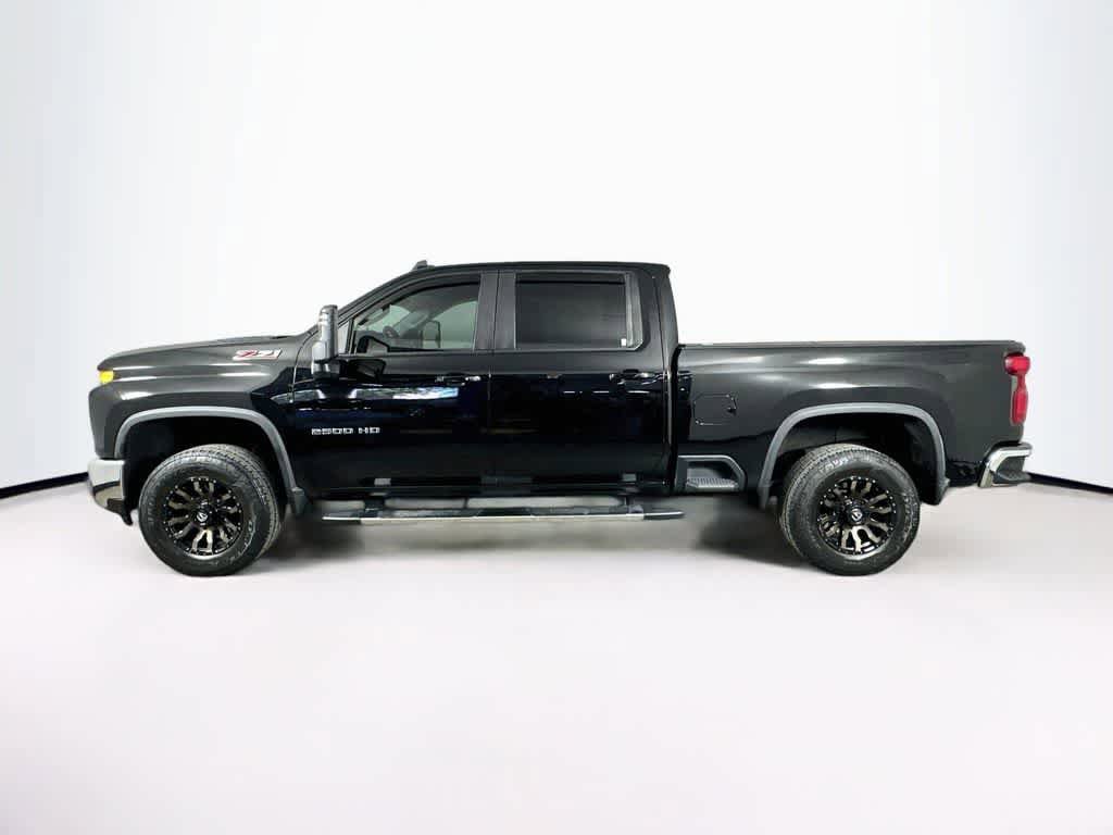 Used 2022 Chevrolet Silverado 2500 LT w/ Convenience Package AWD/4WD image 3