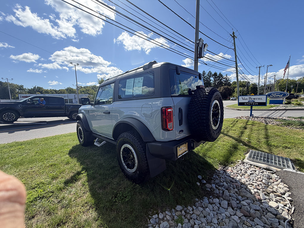 Certified 2022 Ford Bronco 2-Door w/ Sasquatch Package AWD/4WD image 4