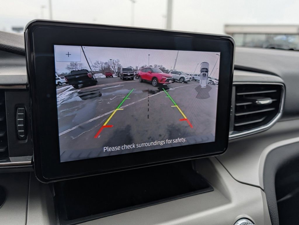 Certified 2022 Ford Explorer XLT w/ Equipment Group 202A image 26