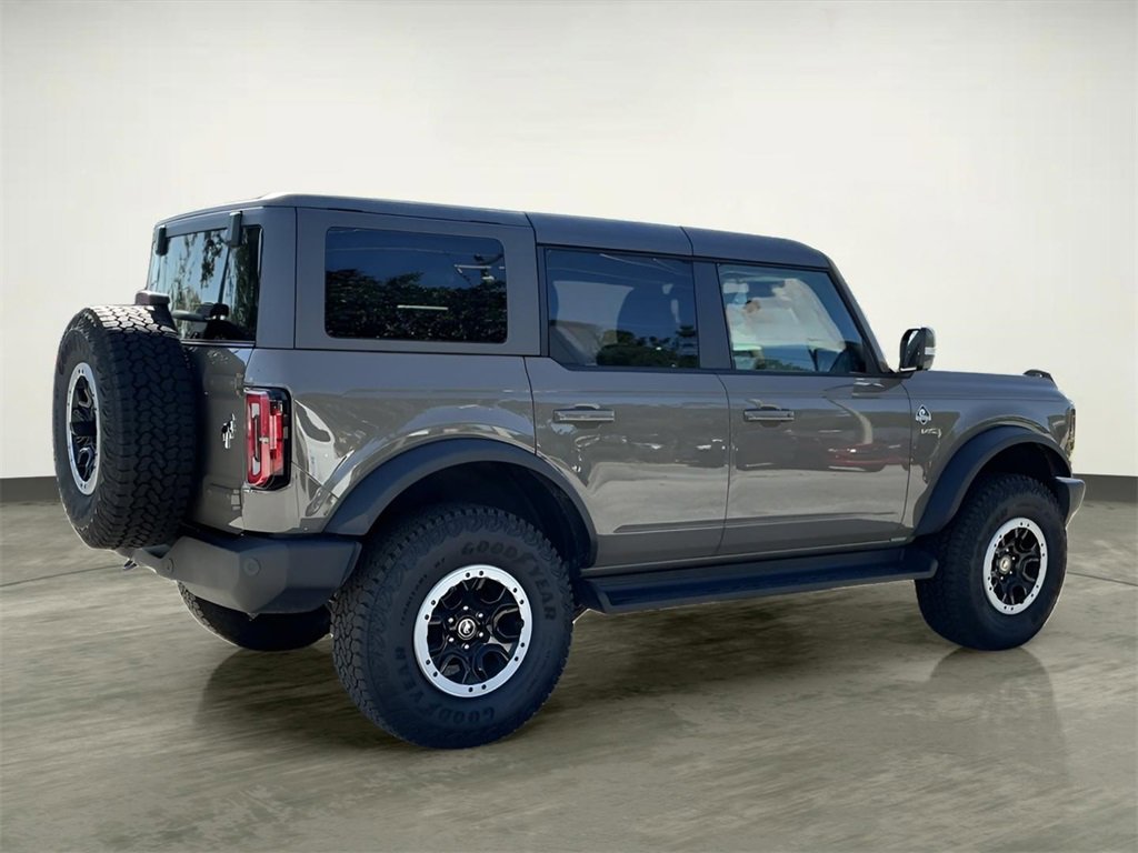 Certified 2025 Ford Bronco Outer Banks w/ Sasquatch Package image 10