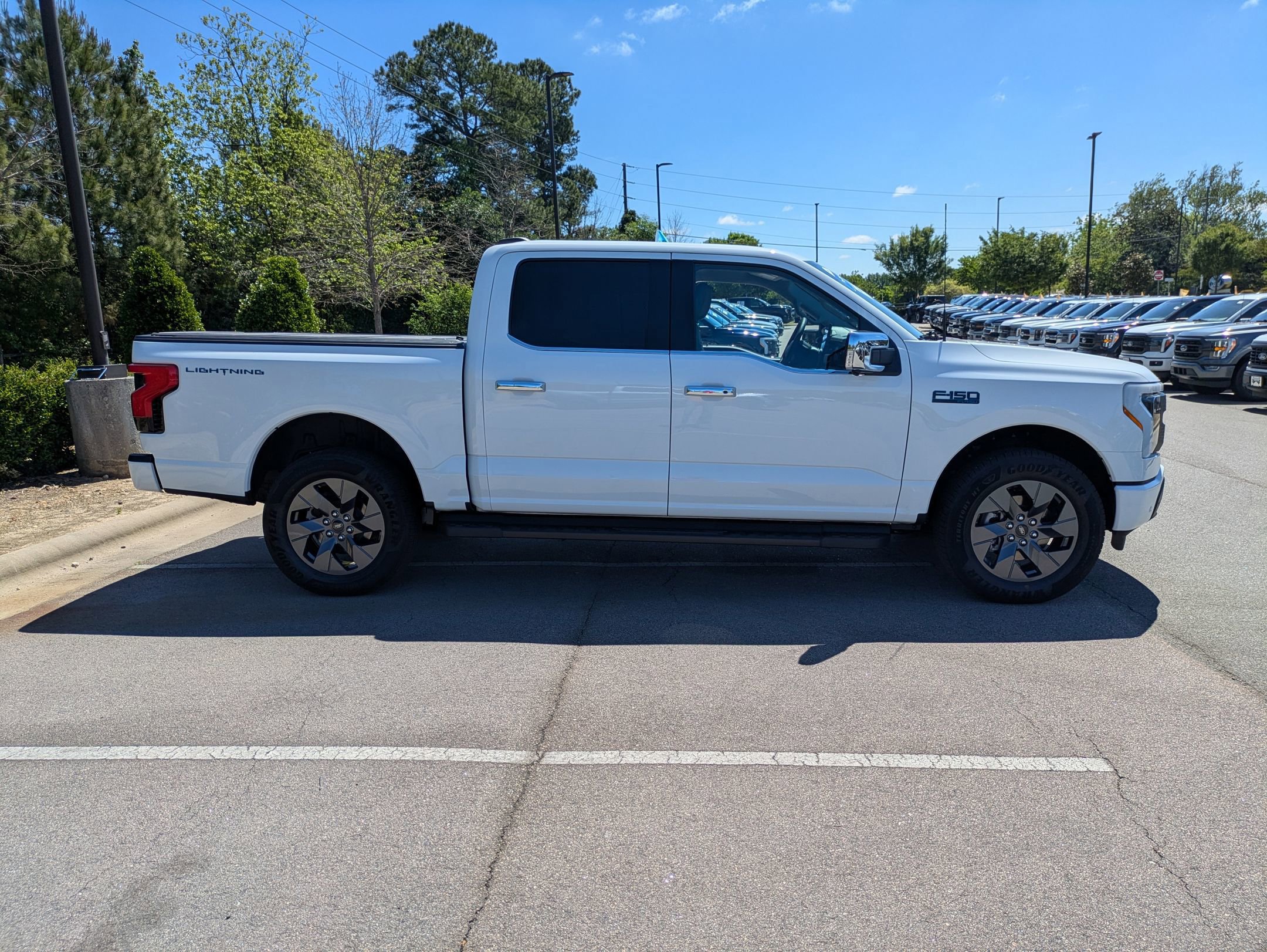 Certified 2025 Ford F150 Lightning Flash AWD/4WD image 9