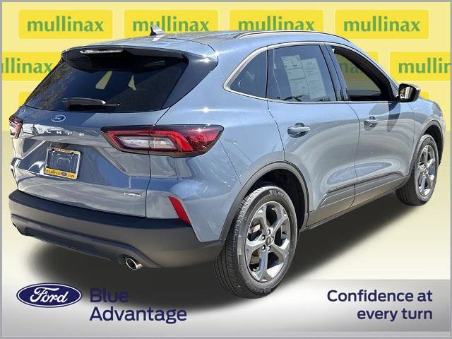 Certified 2025 Ford Escape ST-Line Elite image 4