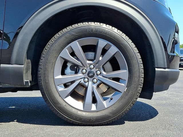 Certified 2023 Ford Explorer XLT w/ Equipment Group 202A AWD/4WD image 8