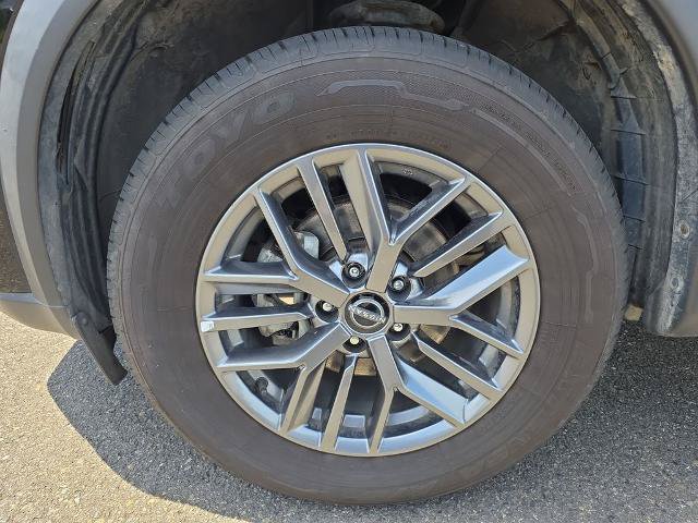 Used 2023 Nissan Rogue S AWD/4WD image 14