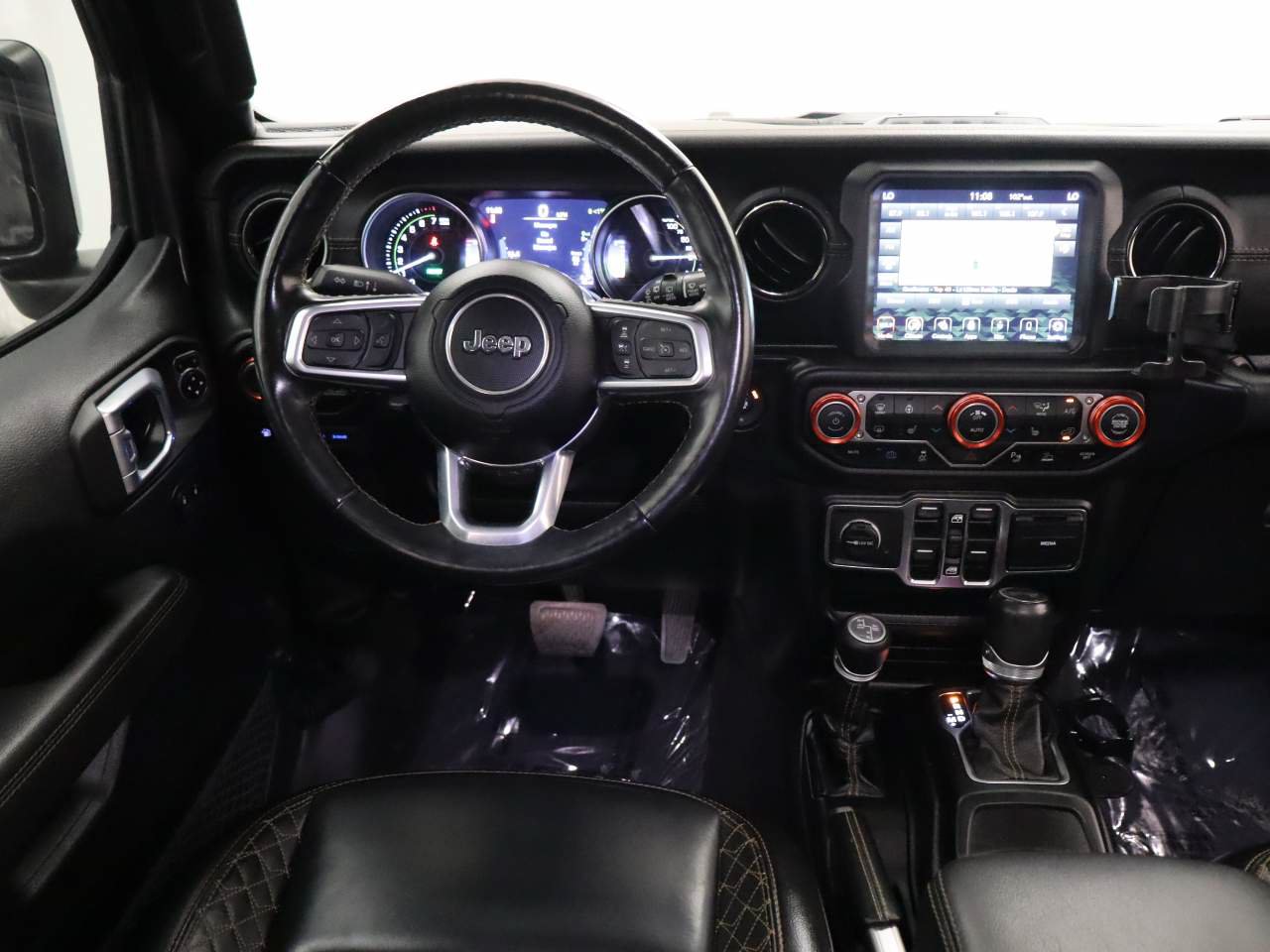 Used 2021 Jeep Wrangler Unlimited Sahara AWD/4WD image 15