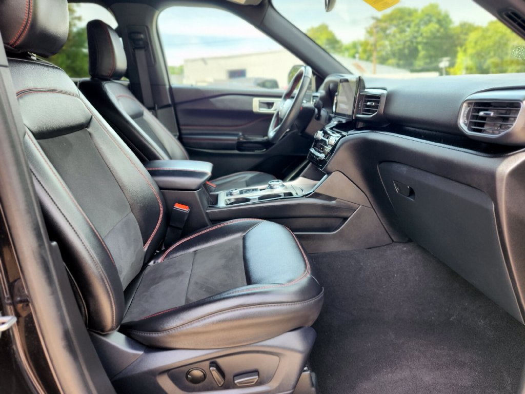 Certified 2023 Ford Explorer ST-Line w/ Class IV Trailer Tow Package AWD/4WD image 11
