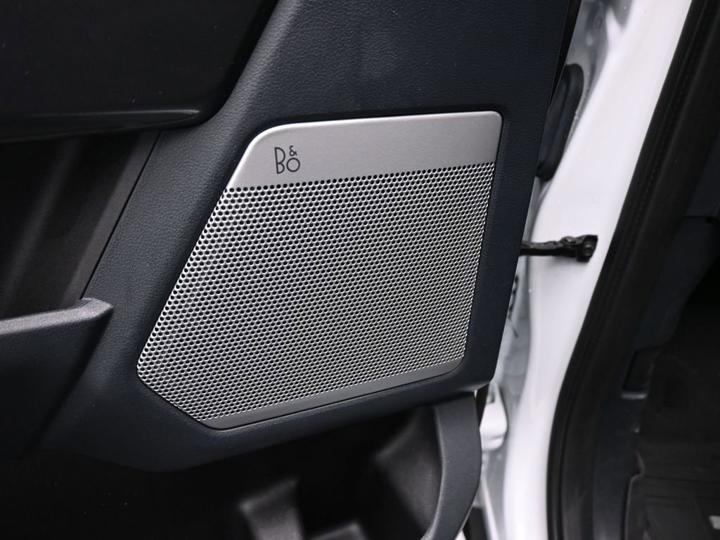 Certified 2022 Ford F150 XLT w/ Equipment Group 302A High image 12