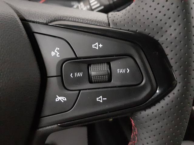 Used 2024 Chevrolet Trax RS FWD image 21