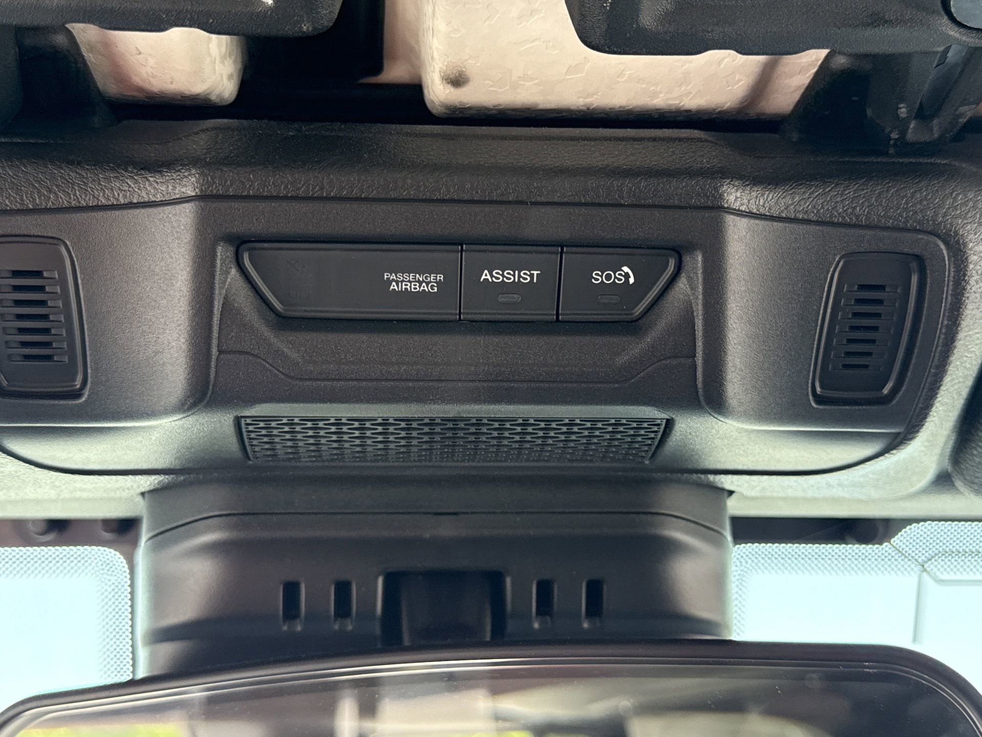 Used 2025 Jeep Wrangler Unlimited Sahara w/ Safety Group image 9