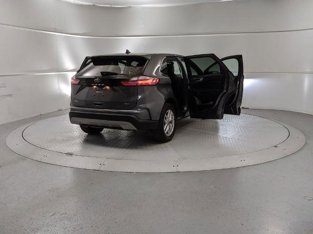 Certified 2024 Ford Edge SEL image 9