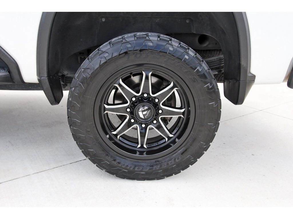 Used 2024 Chevrolet Silverado 2500 High Country w/ Technology Package AWD/4WD image 30