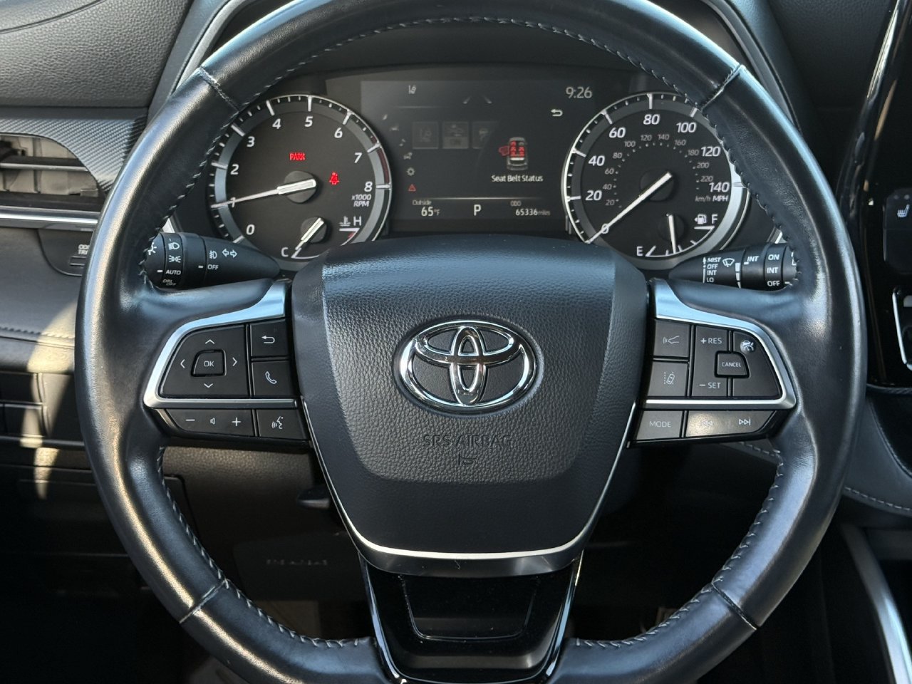 Used 2021 Toyota Highlander XSE FWD image 12