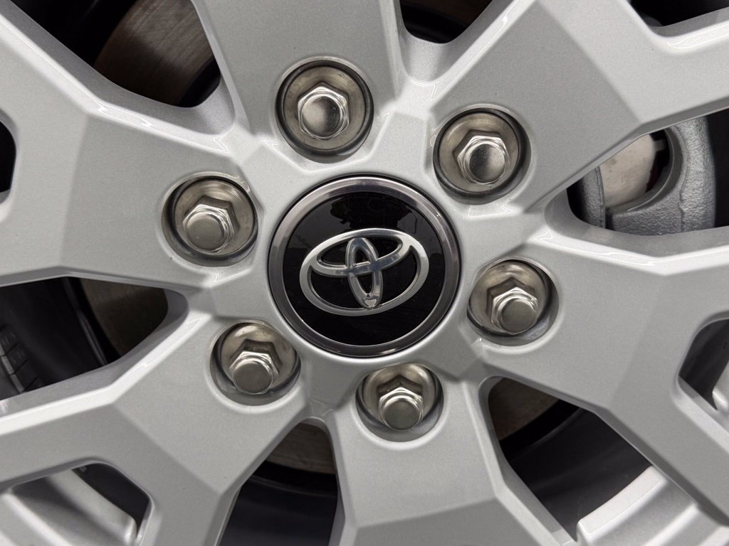 Used 2026 Toyota Tacoma SR5 AWD/4WD image 15