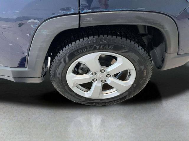 Used 2018 Jeep Compass Latitude w/ Popular Equipment Group FWD image 29