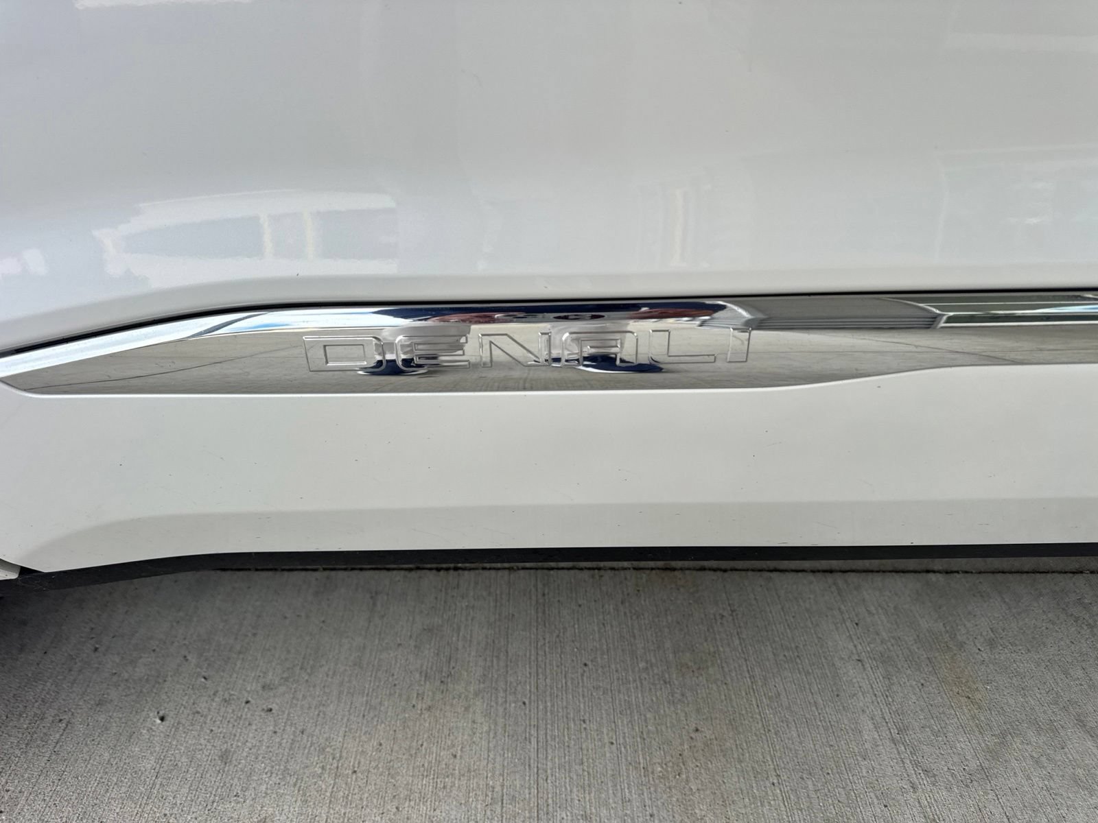 Used 2019 GMC Acadia Denali AWD/4WD image 14