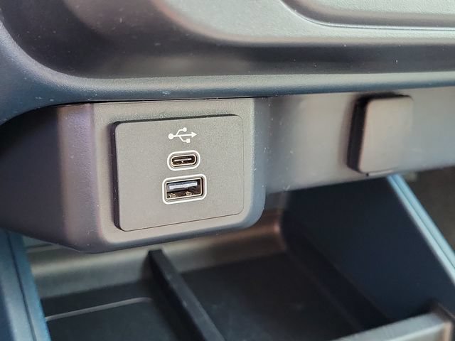 Certified 2025 Ford Maverick XL FWD image 10