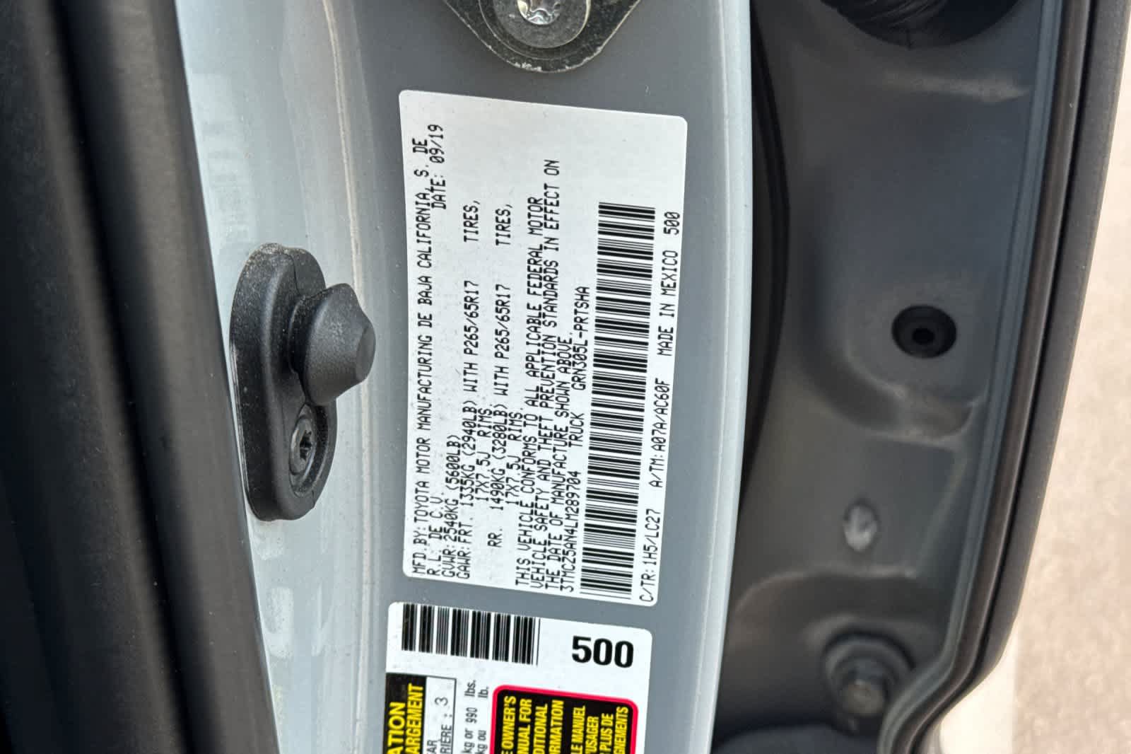Used 2020 Toyota Tacoma TRD Sport w/ TRD Premium Sport Package AWD/4WD image 28
