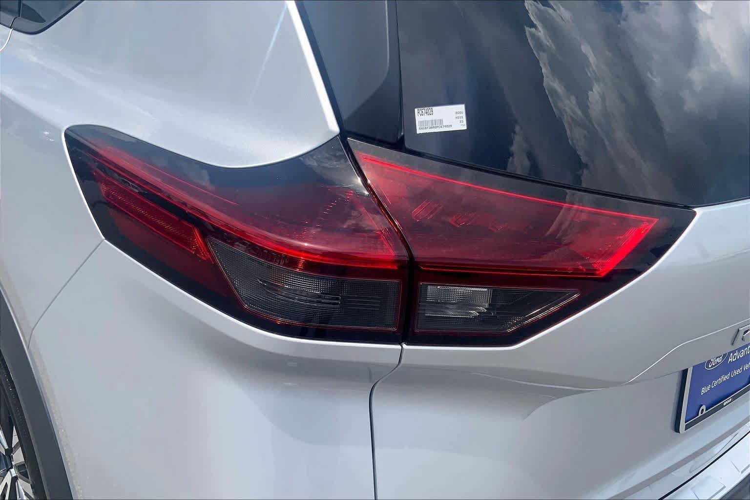 Used 2023 Nissan Rogue SV w/ SV Premium Package FWD image 29