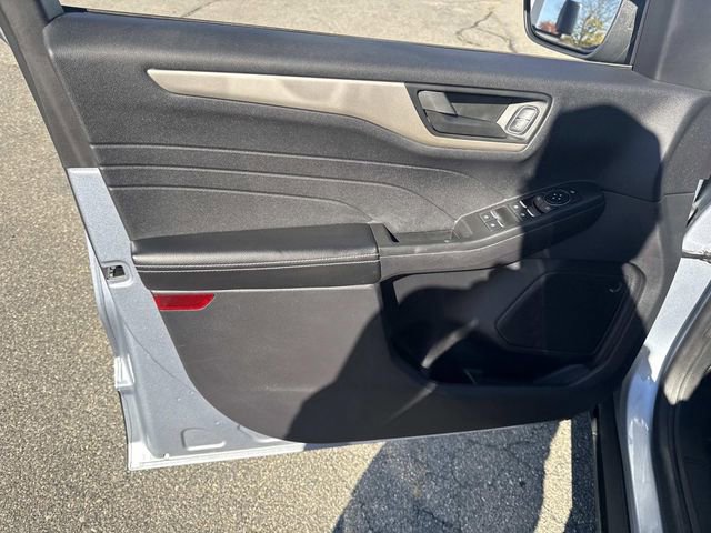 Certified 2022 Ford Escape SE image 17