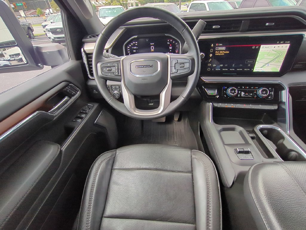 Used 2024 GMC Sierra 2500 Denali w/ Denali Reserve Package AWD/4WD image 18