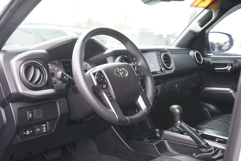 Used 2021 Toyota Tacoma TRD Off-Road AWD/4WD image 21