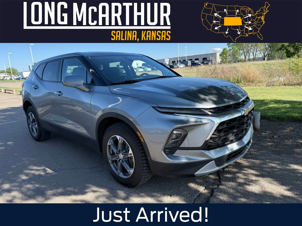 Used 2025 Chevrolet Blazer LT AWD/4WD image 1