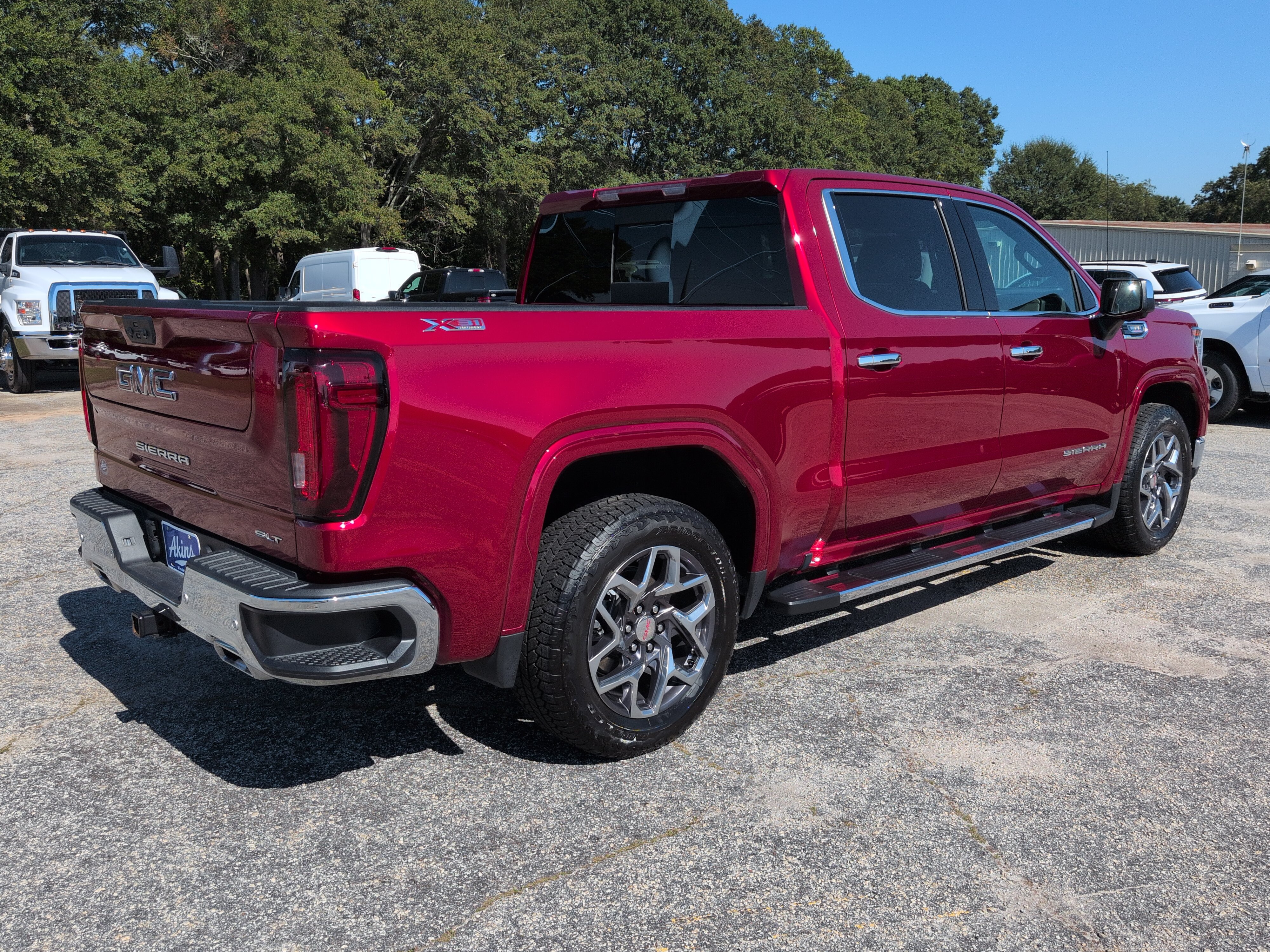 Used 2025 GMC Sierra 1500 SLT w/ SLT Premium Plus Package AWD/4WD image 3