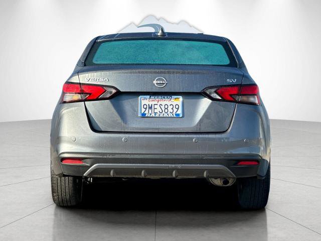 Used 2023 Nissan Versa SV image 4