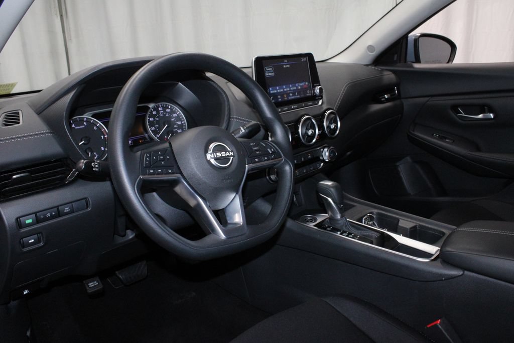 Used 2025 Nissan Sentra SV w/ Trunk Package FWD image 24