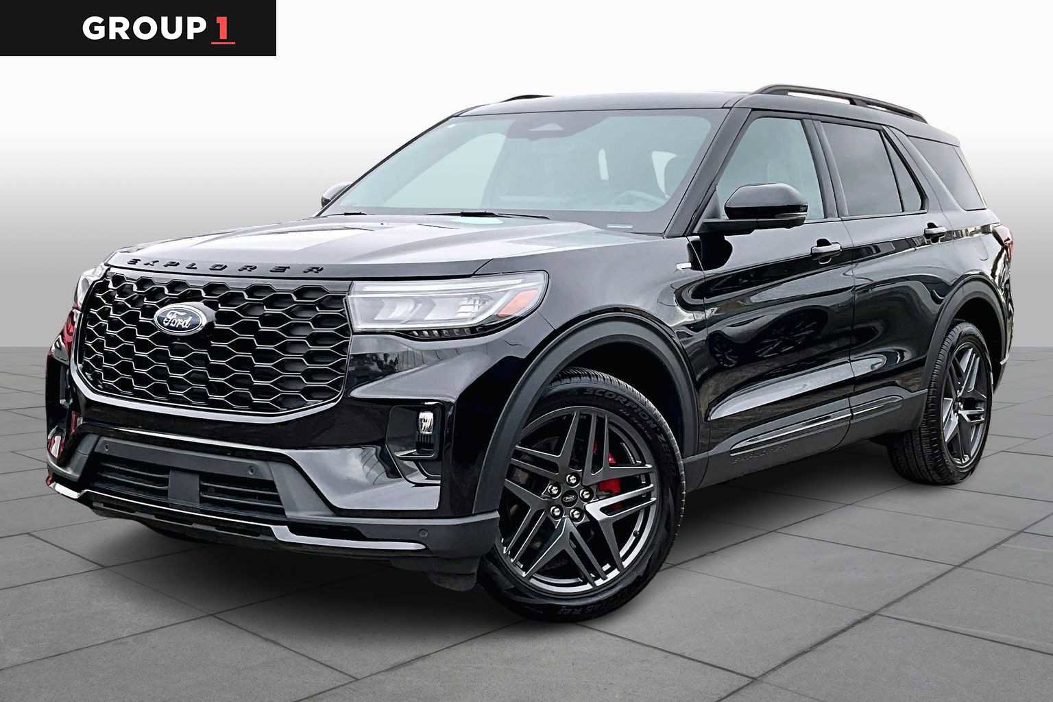 Certified 2025 Ford Explorer ST-Line w/ Premium Package image 5