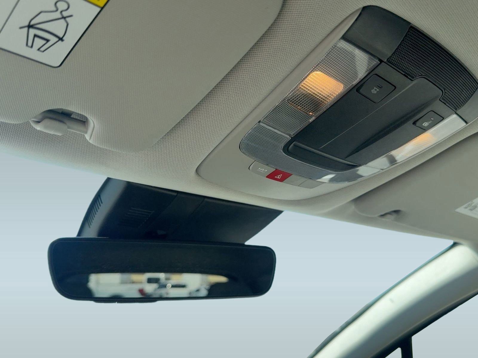 Used 2024 Kia Sportage EX image 19