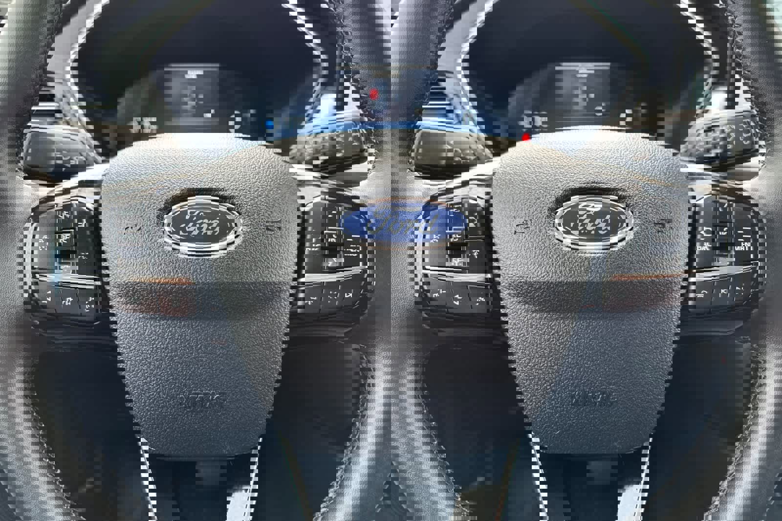 Certified 2025 Ford Escape Platinum image 24