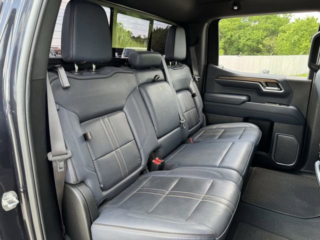 Used 2024 Chevrolet Silverado 1500 High Country w/ Technology Package AWD/4WD image 29