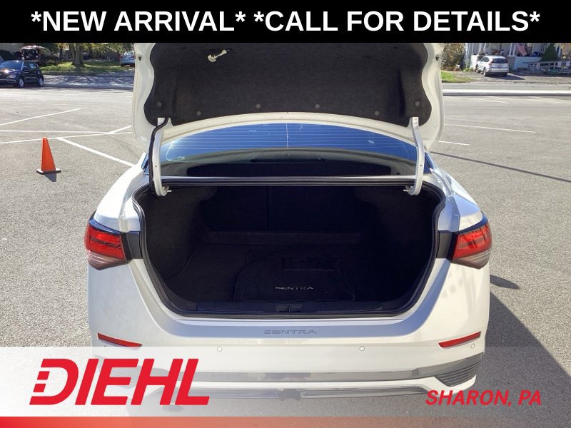 Used 2025 Nissan Sentra SR FWD image 17