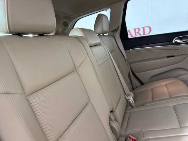 Used 2017 Jeep Grand Cherokee Limited w/ Luxury Group II RWD image 18
