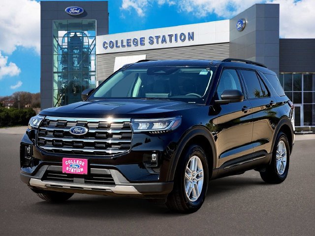 Certified 2026 Ford Explorer Active w/ Active Comfort Package RWD image 2