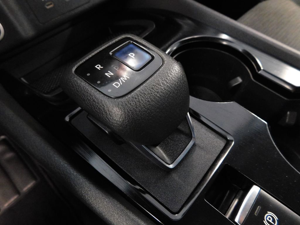 Used 2021 Nissan Rogue S AWD/4WD image 23